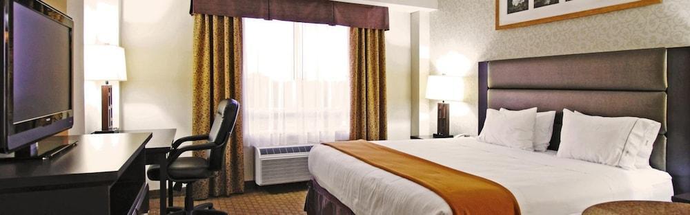 Express & Airport By Ihg Ottawa