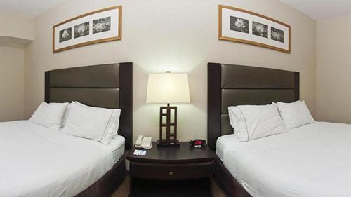 Express & Airport By Ihg Hotel
