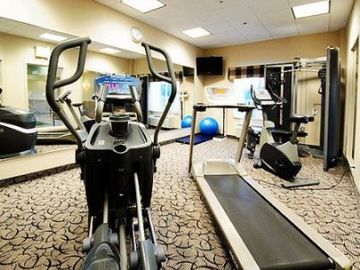Hotel Express & Airport By Ihg Ottawa